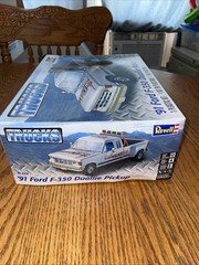 Revell 91 Ford F-350 Duallie Pickup Open Box NOB ! 100% Complete Ready To Build!