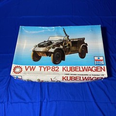 Ertl ESCI VW Typ82 Kubelwagen 7009 1/9 Model Kit Complete