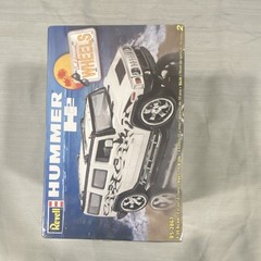 Revell Hummer H2 1:25 Model Kit New in box