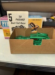 New 1968 Vintage PYRO 1930 Packard Boat-Tail Roadster 1:32 Plastic Model Kit