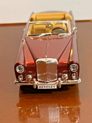 Road Signature 1961 Bentley S2 Park Ward Continental Diecast Model Car 1:43