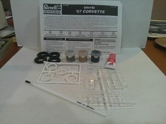 Revell ’57 Vette (1957 Corvette) model kit #85-6669 1/24 Scale Opened Complete