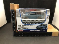 Maisto Assembly Line 2021 Ford Bronco Badlands 1:24 SC Diecast Model Kit 39535