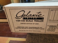Galaxie 1/24-1/25 (T-24) 24′ Tandem Axle Tag-Along Trailer Model Kit Limited Ed
