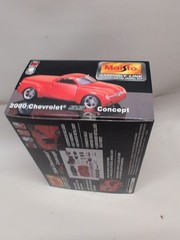 Maisto 1:25 2000 Chevrolet SSR Concept Red Diecast Car Special Edition New