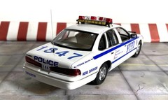 Nicely built 1/25 scale 1997 Ford Crown Victoria NYPD White Blue RMP READ