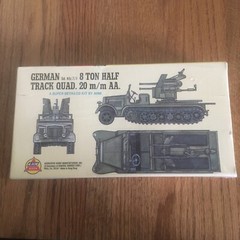 AHM VINTAGE German 8 Ton Half Track Quad. 20 M/m AA Armor Model Kit #552 NEW!