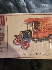 SEALED VINTAGE NOS PYRO VINTAGE BRASS CAR 1967, 1915 FORD PIE WAGON MODEL KIT