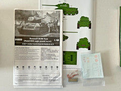 Hobby Boss Model Kit – Russian T-34/85 Tank 1:48 scale New