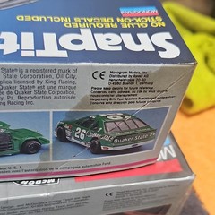 Lot Of 2 – Monogram Model Cars Skill 1 & 2. NASCAR 1:24 & 1:32 Ford Thunderbird