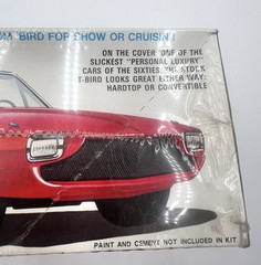 AMT 1966 T-Bird T269 1/25 Model Kit Ford Thunderbird New Sealed Vintage READ
