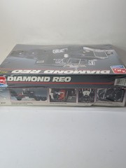 ✨VINTAGE✨ AMT Diamond Reo Tractor 1993 Rare Box 1:25 Model Kit 8137 SEALED