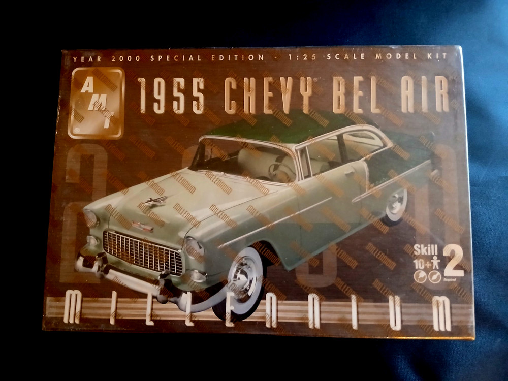 Model Kit 1955 Chevrolet Bel Air AMT Millennium Edition 1:25