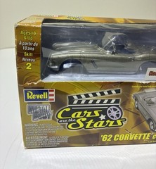 Revell 1570 1/25 Scale Cars are the Stars 1962 Corvette Metal Body Model Kit New