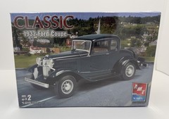 1932 Classic Ford Coupe 1:25 Scale Model Kit AMT / ERTL