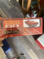 amt 1968 plymouth road runner model kit 1:25 unassembled sealed kit