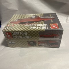AMT 1969 Ford Torino Cobra 1/25 Plastic Car Model Kit 38145 Free Shipping