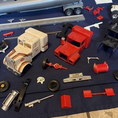 Monogram 1/32 Snap Tite Conventional Semi Trucks Trailers Lot Lots of Parts