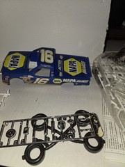 Revell Monogram #16 NAPA Ron Hornaday Jr. Chevy Race Truck model kit 1997