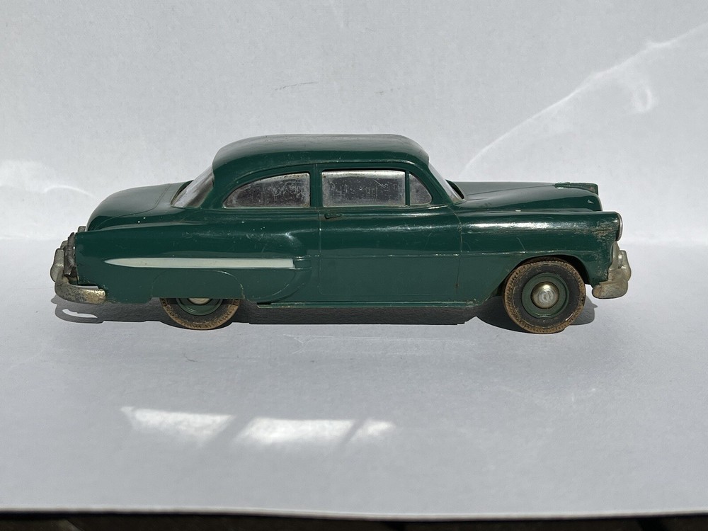 1950s Chevrolet Chevy 2 Door Dealer Promo Car Bank – Woodland Green 1/25