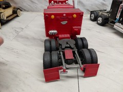Model Junkyard/parts Plastic Lot Of 3 Big Rigs,white,international ,peterbuilt
