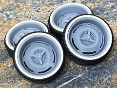 Resin 22 In. Raceline Desperado Wheels, W One In. Whitewalls,1/24 Scale,1/25