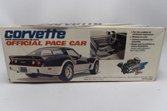 Vintage MPC 1978 Indianapolis 500 Official Corvette Pace Car 1:25 Model Kit B21