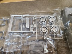 FUJIMI Mercedes-Benz E320 Elegance 2000 New E-class 1/24 Plastic Model Kit