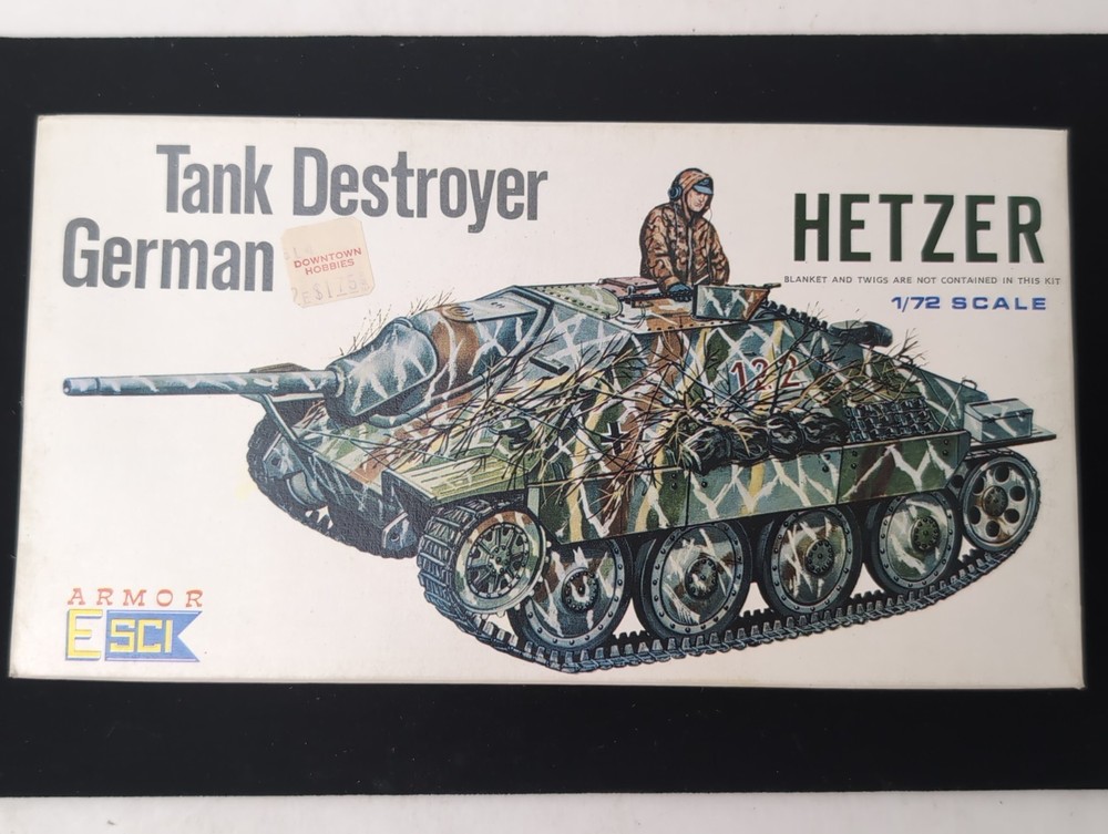 ESCI Armor- HETZER German Tank Destroyer – 1:72 Scale Model Kit