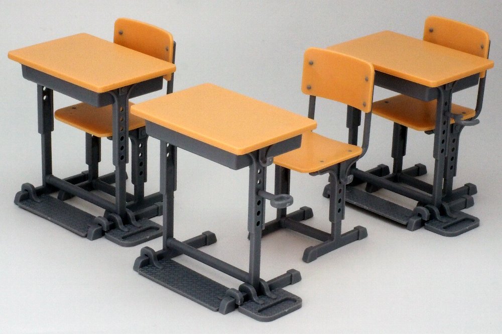 TomyTec 1/12 DESK Little Armory LD013 Defense School Desk Plastic Model Kit