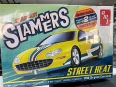 AMT 1227 1998 Chrysler Concorde Street Heat model kit