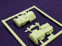 Diamond REO Truck Tractor TRANSMISSION & AIR CYLINDERS for 1:25 AMT Model Kit