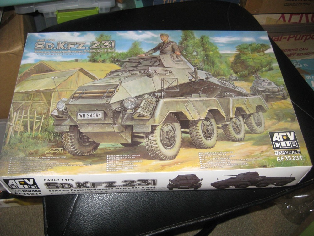 Sd.Kfz.231 Schwere Panzerspähwägen 8-Rad WWII German Armored Car-AFV Club-1/35