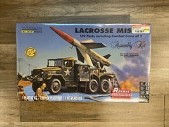 2016 revell 85-7824 1/32 Lacrosse Missile w/ truck crew figs plastic Model Kit