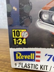 Revell Dodge Challenger T/A ’70 Streetburner 1/24 Model Kit #21874