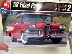 1999 AMT / ERTL ’58 Edsel Pacer 1/25 Scale Plastic Model (MPN 30032