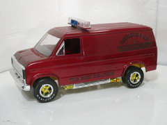Vintage Built 1978 Revell 1/20 Scale Ford Van Model H-800