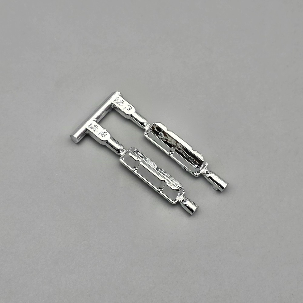 AMT 1/25 66 1966 Ford Fairlane Parts Kitbash Chrome Valve Covers