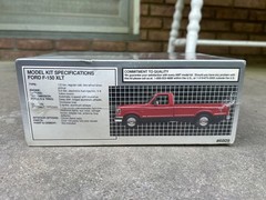 1992 vintage amt ertl ford F-150 XLT truck plastic model kit 1991 sealed NOS