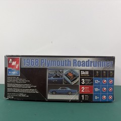AMT Ertl 1968 Plymouth Roadrunner 1:25 Plastic Model Kit Skill 2 #31549