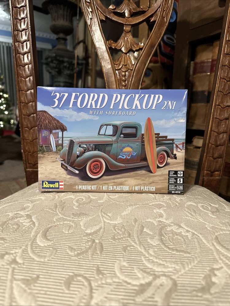 Revell 85-4516 1937 Ford Pickup truck model kit BN with surfboard
