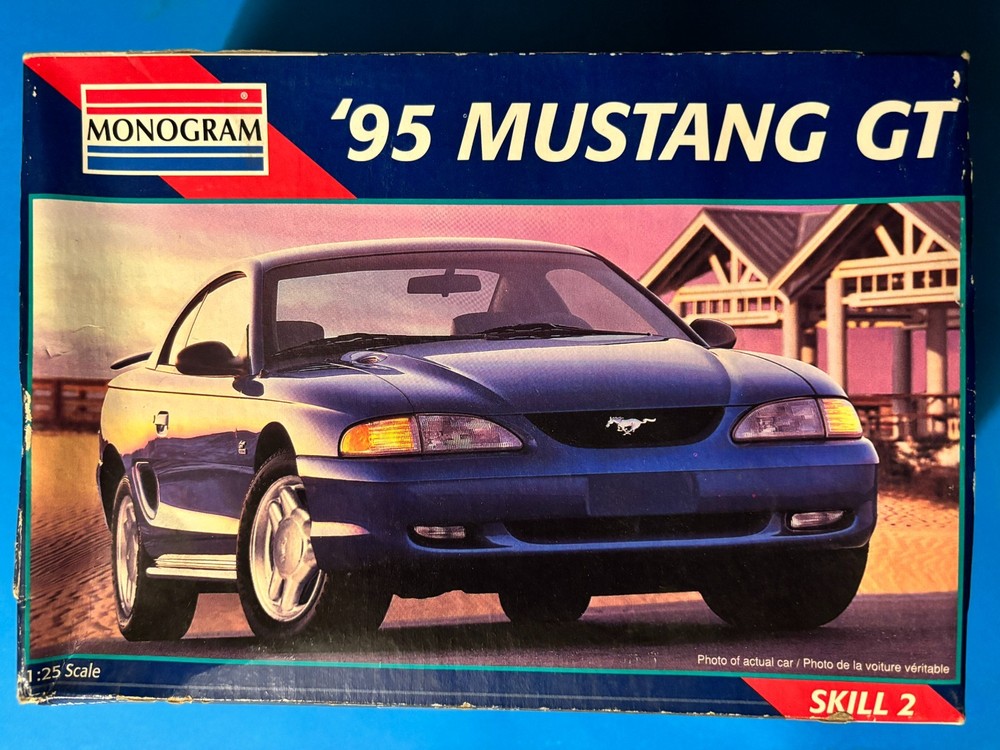 1995 FORD MUSTANG GT COUPE MODEL KIT MONOGRAM 1/25 SCALE NEW IN OPEN BOX LOOK!!!