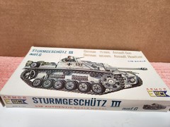 VTG ESCI Sturmgeschutz III German Howitzer Tank Assault Gun #8005 Model Kit 1:72