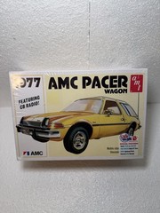 AMT 1977 AMC Pacer Wagon 1/25 Scale Model Kit AMT1008 Sealed New Retro Deluxe