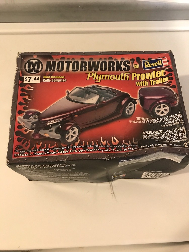Revell Motorworks Plymouth Prowler With Trailer