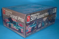 Richard Petty STP Grand Prix Number 43 Model Kit 1990 AMT ERTL #6728 New Sealed
