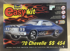 Revell Easy Kit 77 Chevy Chevelle SS 454 1/25 Plastic Car Model Kit 85-1932