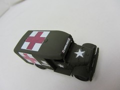 ROCO MINITANKS DBGM #223 US Army MASH 4077th M43 Dodge 3/4 ton Ambulance 1/87
