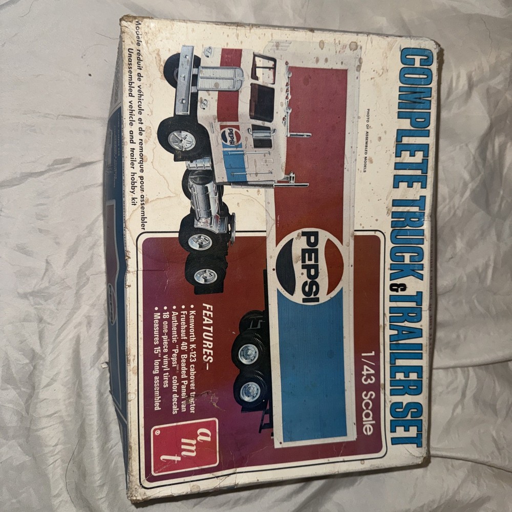 AMT 1/43 Pepsi Kenworth truck and trailer model kit