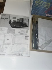 1/24 MODEL GARAGE DIORAMA WORKSHOP INTERIOR WALLS, DOOR WINDOWS & FLOOR KIT 1/25